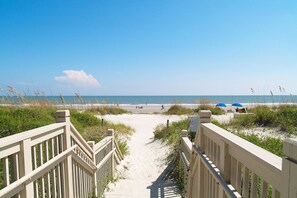 House, Multiple Beds (Two-Bedroom Apartment) | Beach