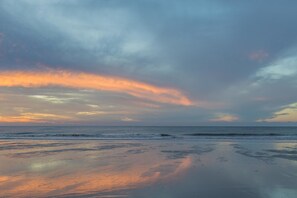 Rumah, Beberapa Tempat Tidur (Two-Bedroom Apartment) | Pantai