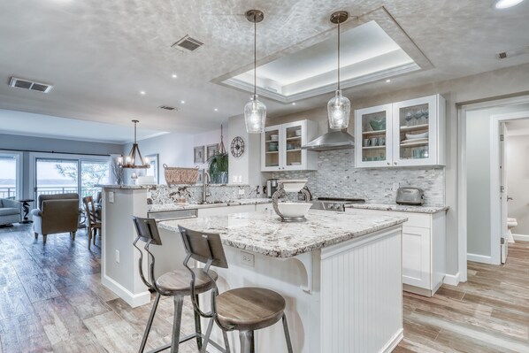 House, Multiple Beds (Two-Bedroom Apartment) | Private kitchen