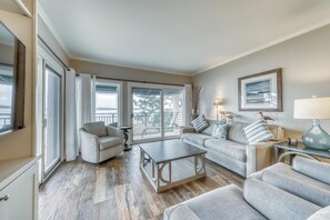House, Multiple Beds (Two-Bedroom Apartment) | Living room