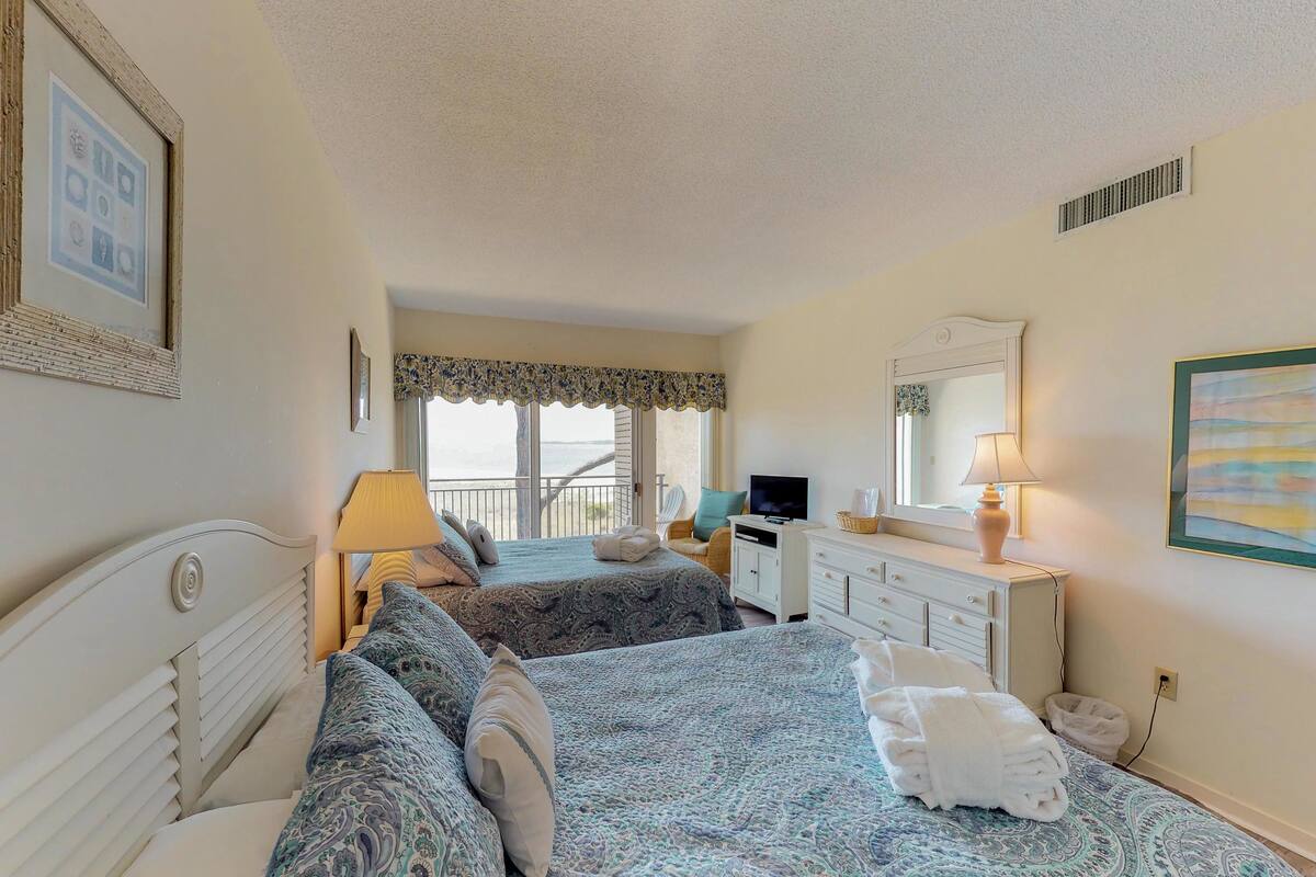 House, Multiple Beds (Two-Bedroom Apartment)