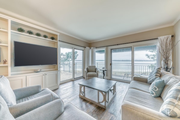 Hus - flera sängar (Two-Bedroom Apartment) | Vardagsrum