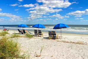 House, 1 Queen Bed with Sofa bed (Two-Bedroom Apartment) | Beach - Two-bedroom Apartment (Hilton Head Island)
