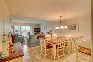 House, Multiple Beds (Two-Bedroom Apartment) | Dining - Two-bedroom Apartment (Hilton Head Island)