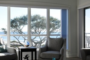 House, Multiple Beds (Three-Bedroom Apartment) | Living area