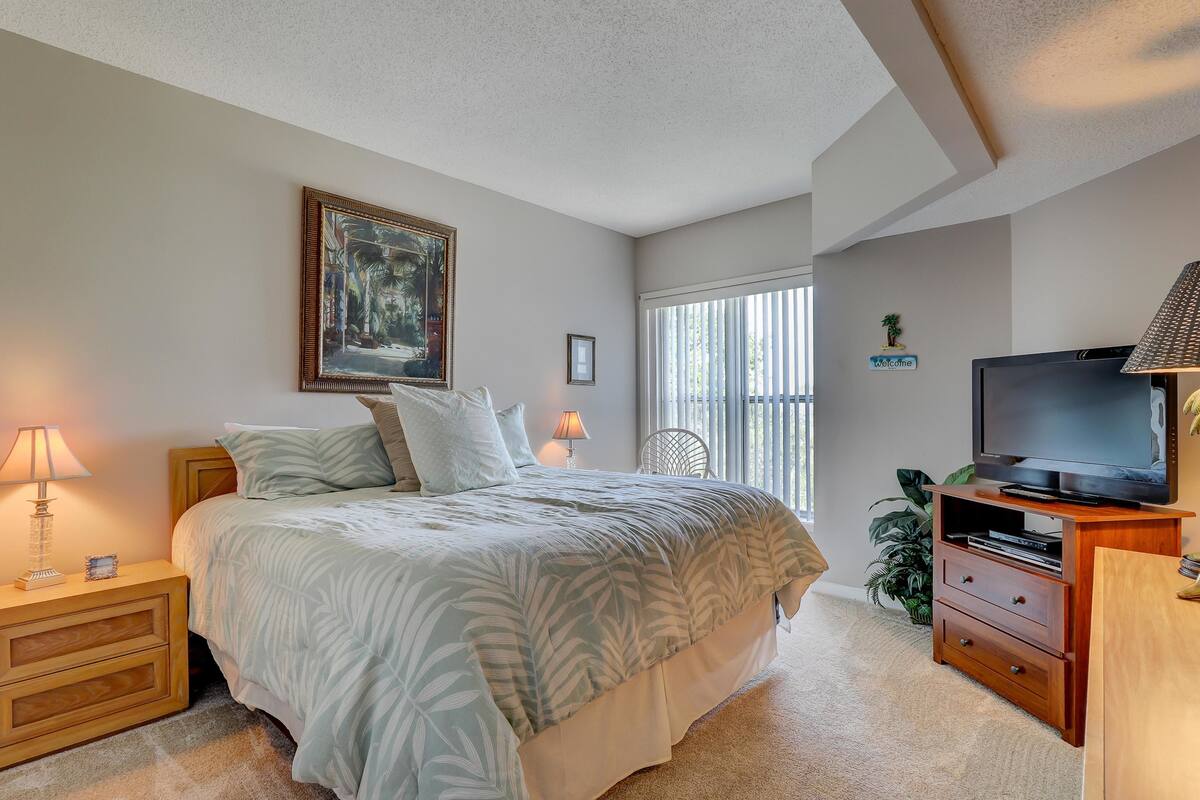 House, 1 King Bed with Sofa bed (One-Bedroom Apartment)