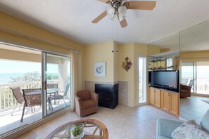 House, Multiple Beds (Three-Bedroom Apartment) | Living area