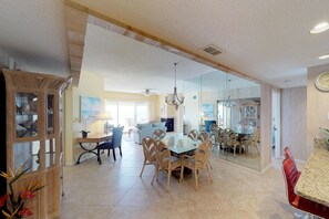 Talo, useita sänkyjä (Three-Bedroom Apartment) | Ruokailu omassa huoneessa