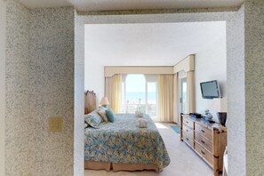 House, Multiple Beds (Three-Bedroom Apartment)