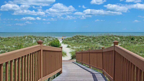 Unclassified image, 1 of 94, button - One-bedroom Apartment (Hilton Head Island)