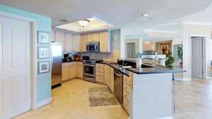 Unclassified image, 3 of 94, button - One-bedroom Apartment (Hilton Head Island)