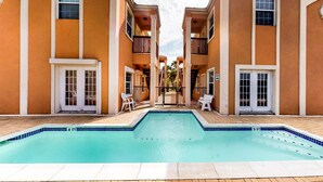 House, Multiple Beds (Three-Bedroom Apartment) | Pool