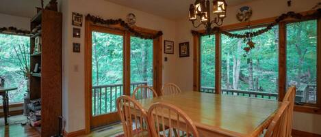 Nhà | Bếp riêng | Tủ lạnh, lò vi sóng, lò nướng, bếp nấu