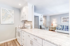 House, Multiple Beds (Two-Bedroom Apartment) | Private kitchen - Two-bedroom Apartment (Hilton Head Island)