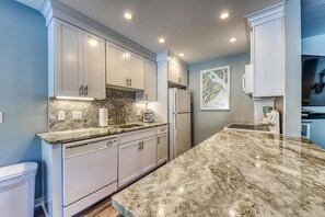 House, Multiple Beds (Two-Bedroom Apartment) | Private kitchen