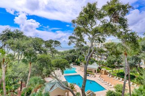 House, Multiple Beds (Three-Bedroom Apartment) | Pool
