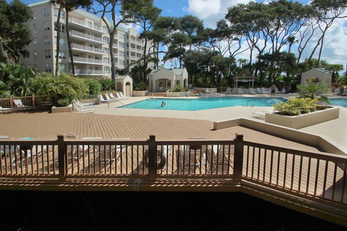 House, Multiple Beds (Three-Bedroom Apartment) | Pool