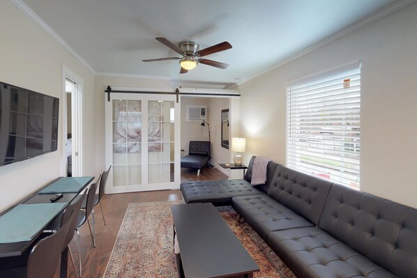 House, Multiple Beds (One-Bedroom Apartment)