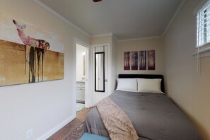 House, Multiple Beds (One-Bedroom Apartment)