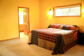 Talo | 6 makuuhuonetta, työpöytä, vauvansängyt, ilmainen Wi-Fi