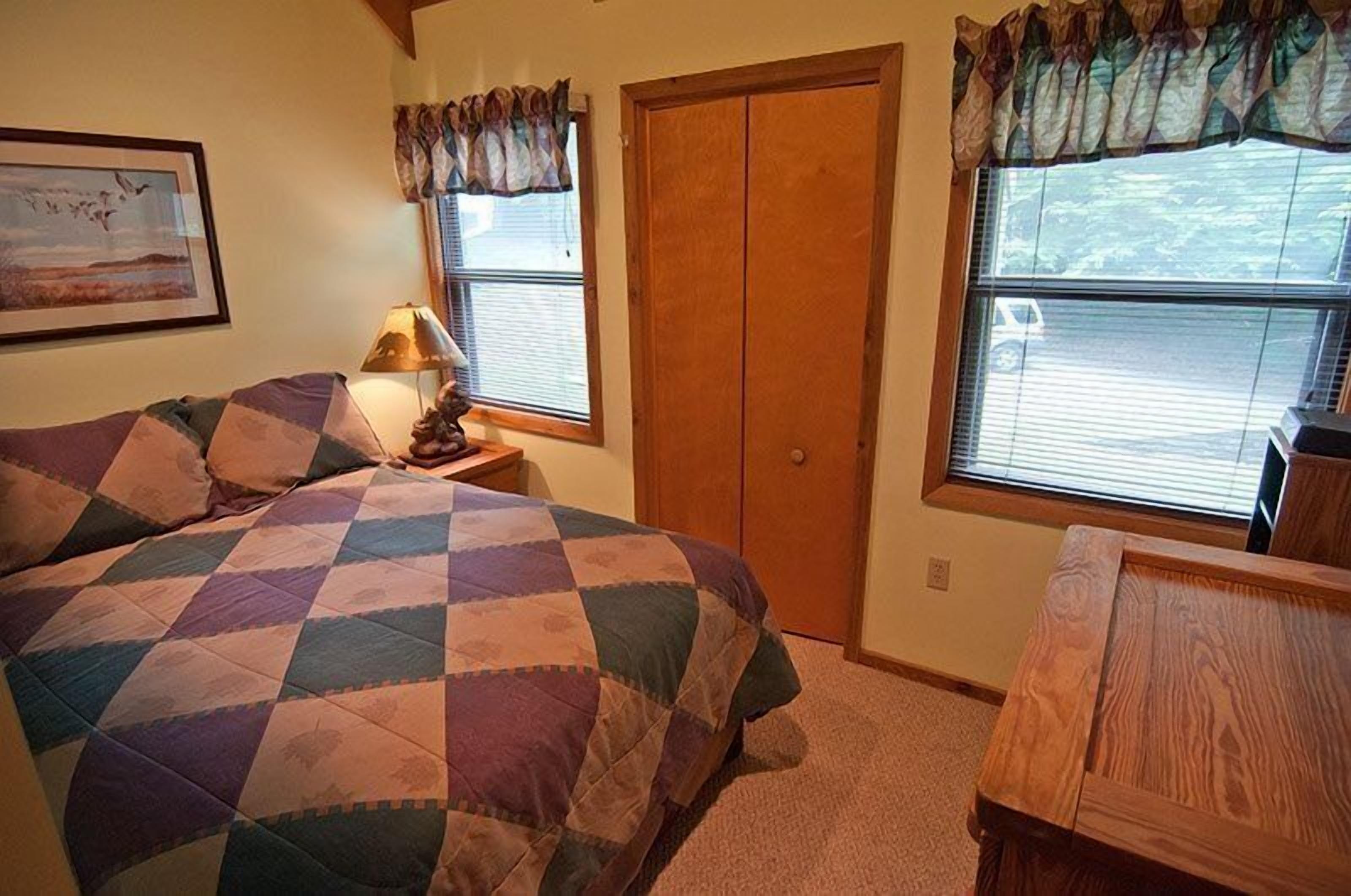 House | 2 bedrooms, desk, free WiFi