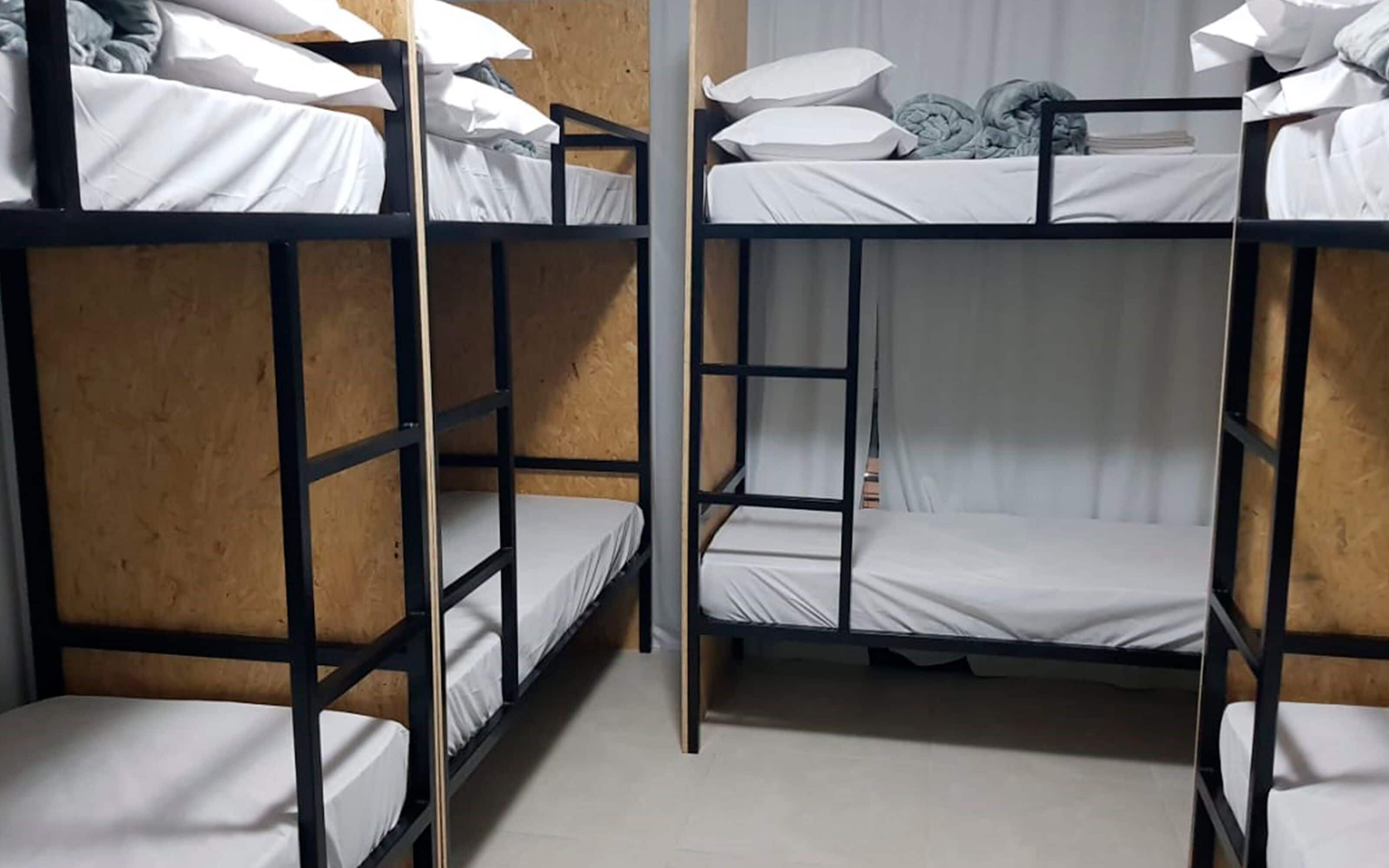 Cortinas blackout y sistema de insonorización 