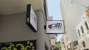 Front of property - Graffi City House (Florianópolis)
