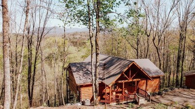 Luxury Log Cabin - Fine Cabin Living!