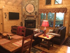 Interior - Luxury Log Cabin - Fine Cabin Living! (Ellijay)