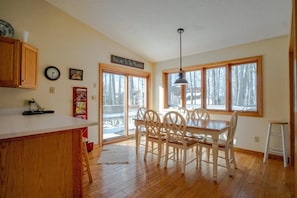 House | Private kitchen | Fridge, microwave, stovetop, dishwasher - Golden Bear Inn (Davis)