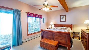 5 bedrooms, desk, free WiFi, bed sheets