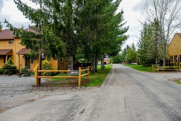 House | Exterior - Deerfield Village 106 (Davis)