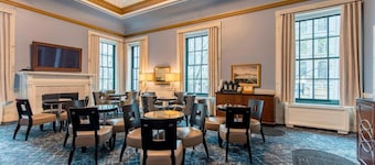 Boston Marriott Custom House ~ Downtown Suite with views of the city and harbor