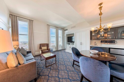 Boston Marriott Custom House ~ Downtown Suite with views of the city and harbor