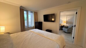 1 chambre, bureau, fer et planche à repasser, accès au Wi-Fi (inclus)