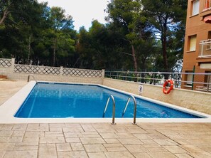 Utomhuspool