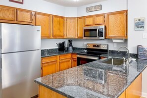 House | Private kitchen | Fridge, microwave, stovetop, dishwasher - Beaver Ridge 250 (Davis)