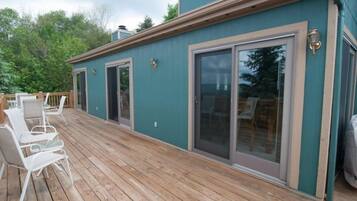 House (Alpha Vista) | Balcony