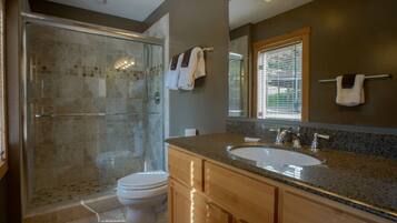House | Bathroom | Towels, soap, toilet paper