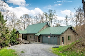 House | Exterior - Bear Haven (Davis)