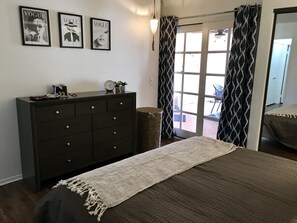 1 bedroom, desk, iron/ironing board, free WiFi - Beautiful property, Charming unit, Amazing location! (Palm Springs)