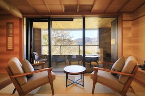 Ropa de cama de alta calidad, cubrecamas y cortinas blackout