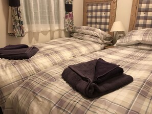 2 dormitorios, tabla de planchar con plancha, wifi y ropa de cama