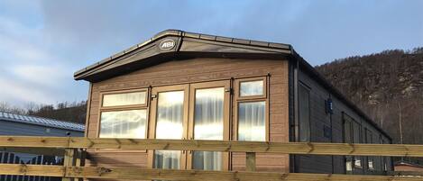 المنشأة من الخارج