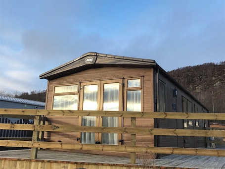 Exterior. Cairngorms Flower Lodge