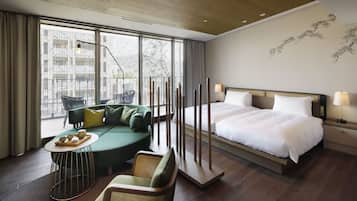 In-room safe, individually decorated, individually furnished, desk