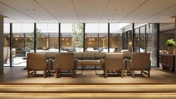Sala de estar en el lobby