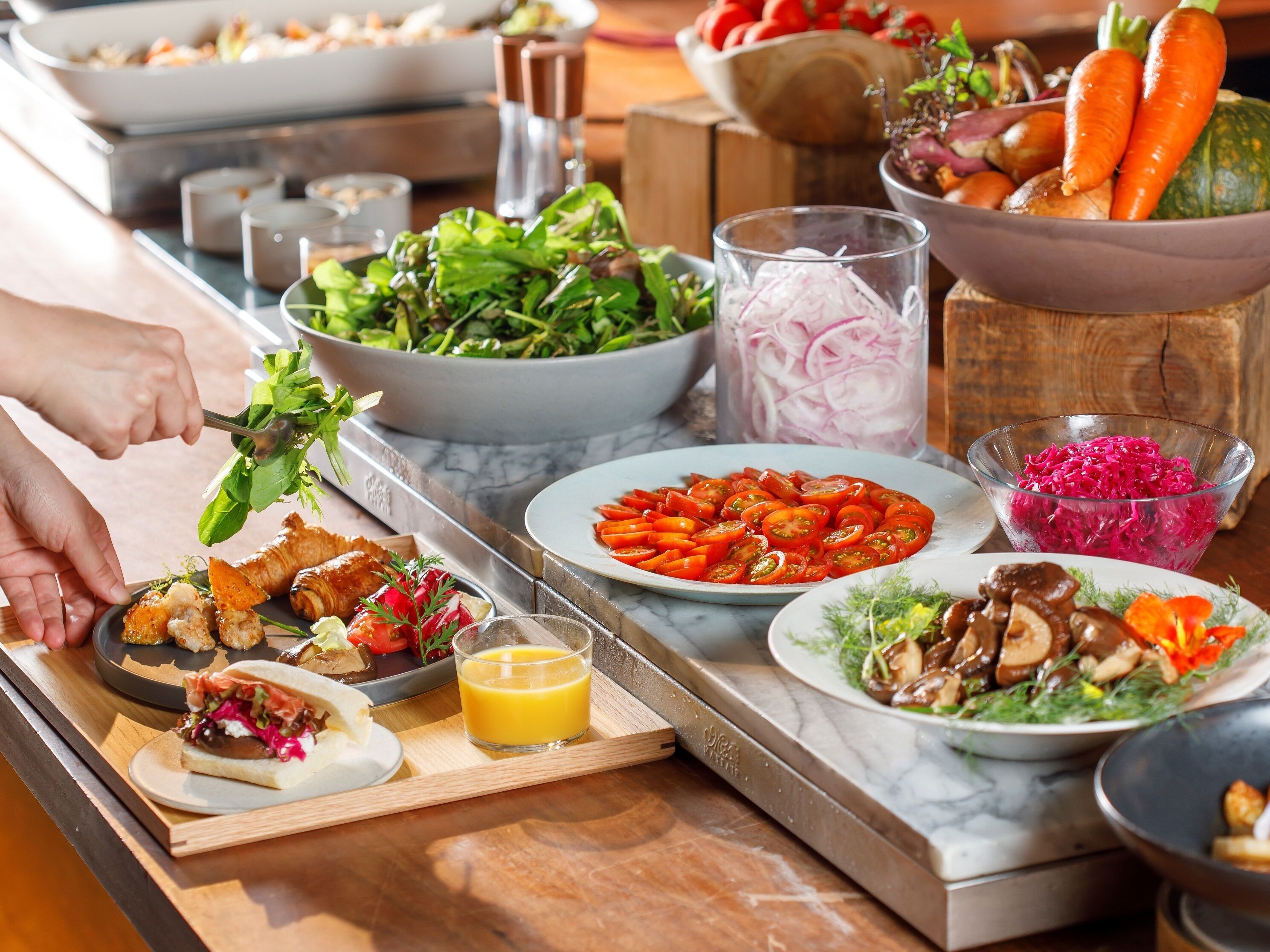 Tägliches Frühstücksbuffet gegen Gebühr