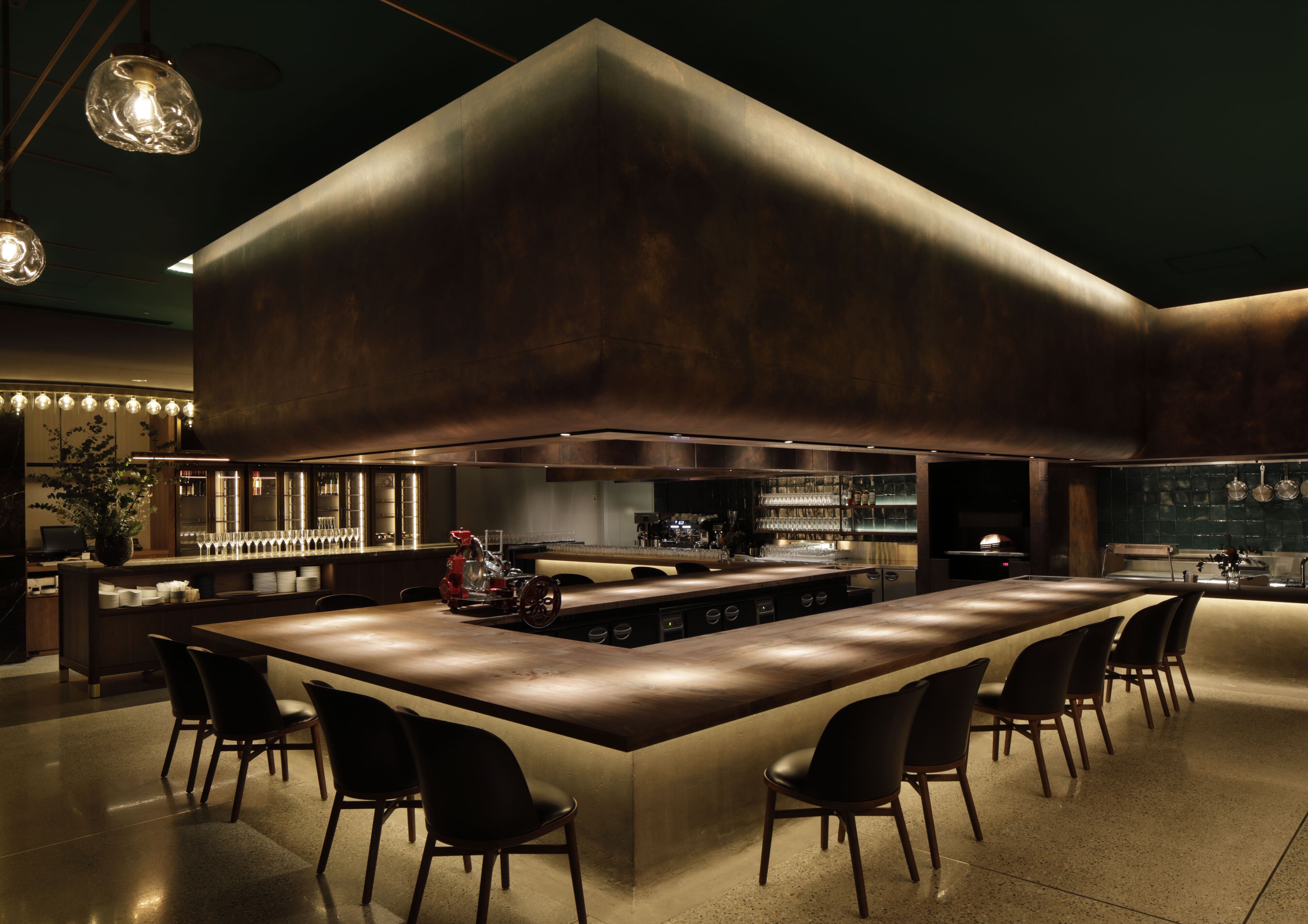 2 restaurants, vegan cuisine