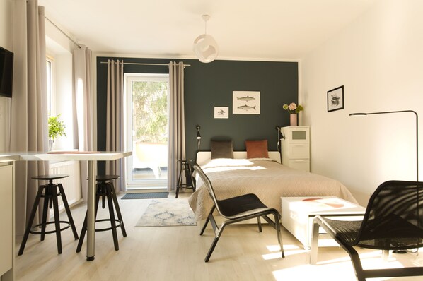 4 bedrooms, iron/ironing board, travel cot, free WiFi
